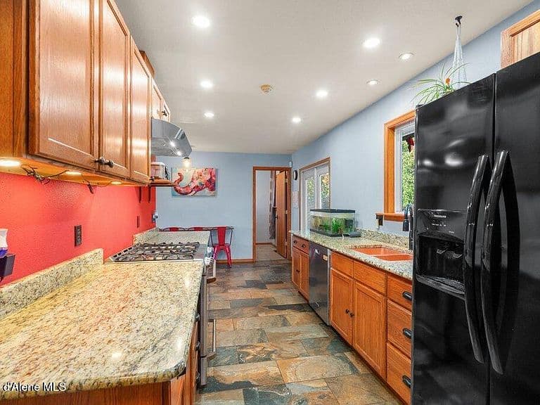 2222 N Cecil Rd photo 4