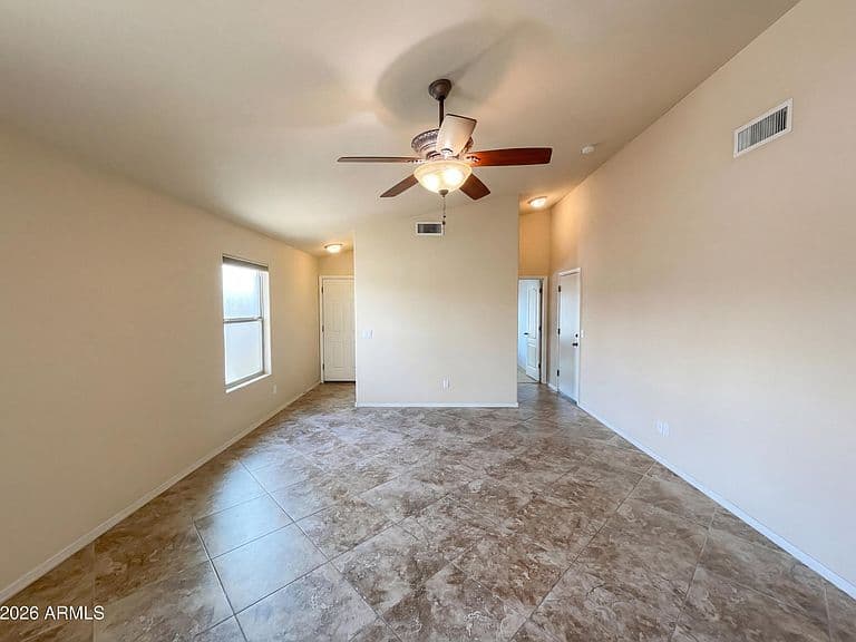 25202 W Jackson Ave photo 3