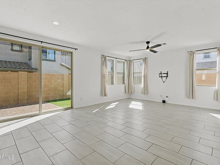 14113 W HACKAMORE Drive photo 3