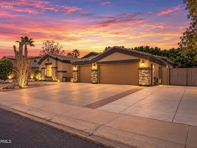 13222 W ANNIKA Drive photo 1