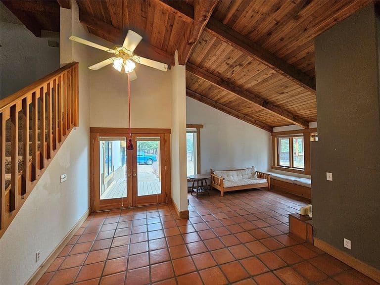645 Alvista Loop photo 4