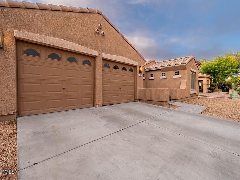 8526 W PRESTON Lane photo 1