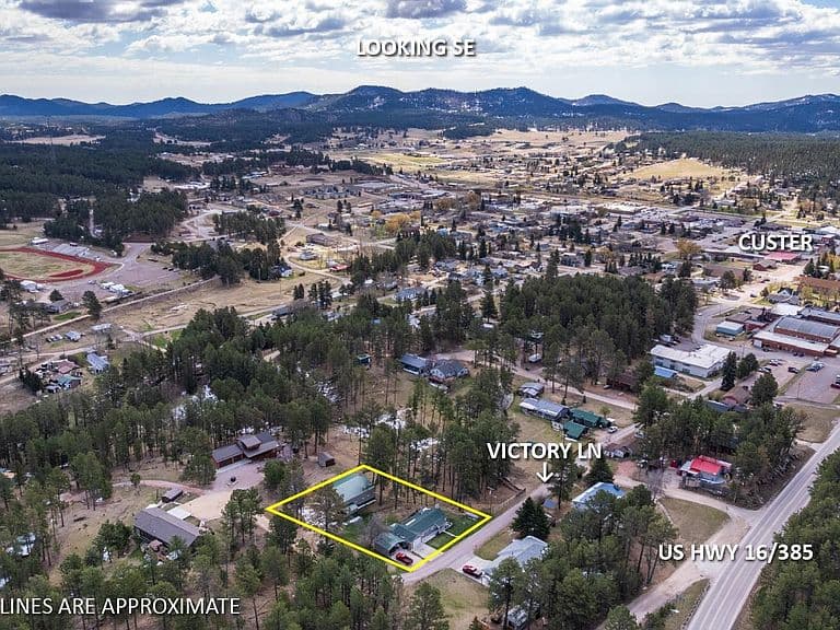 606 Victory Ln photo 5