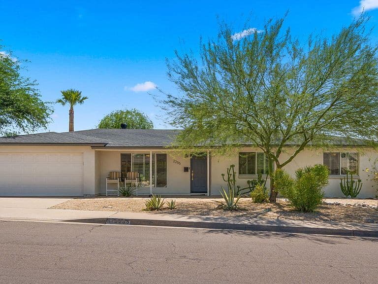 2255 E PIESTEWA PEAK Drive photo 2
