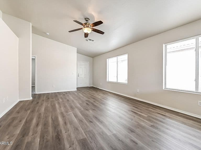 6025 N KARINA Court photo 4