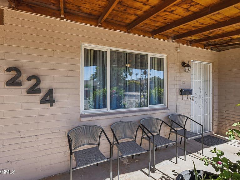 224 E GARFIELD Street photo 4