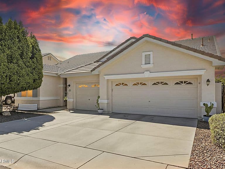1623 E DEL RIO Street photo 1
