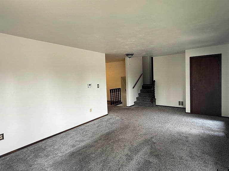 104 Mountain View Dr photo 4