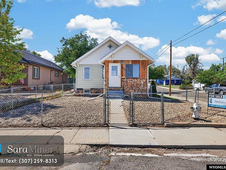 1330 S Jackson St photo 1