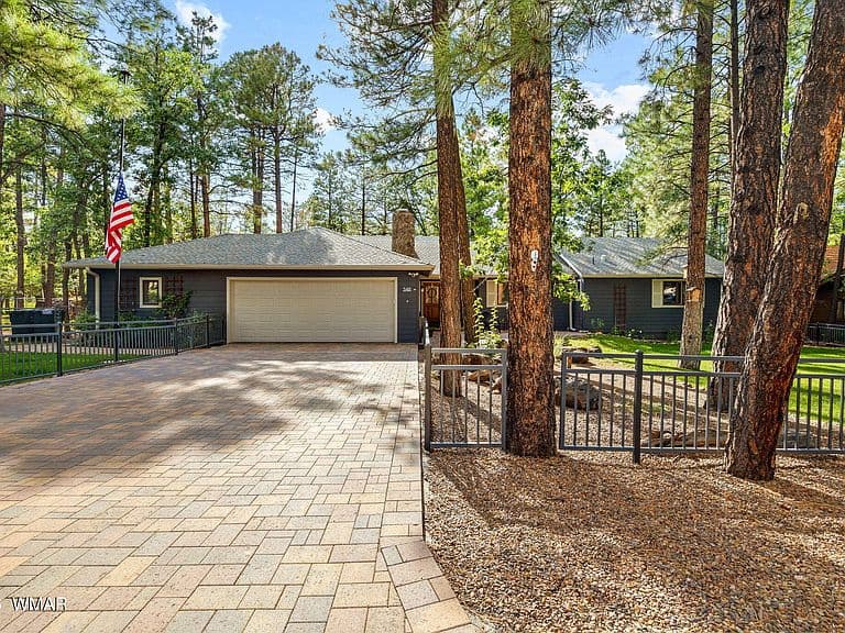 548 S Adair Springs Ln photo 2