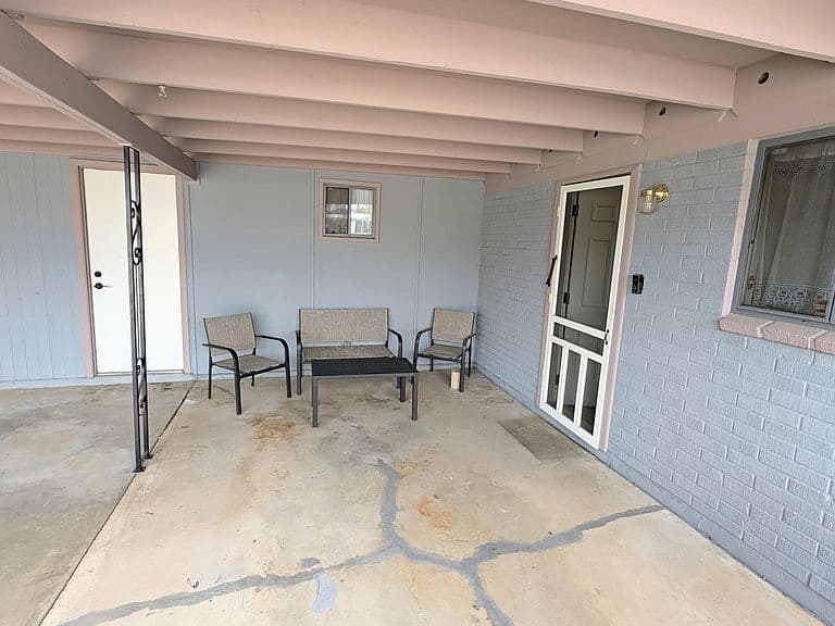 301 PINE TREE Drive photo 3