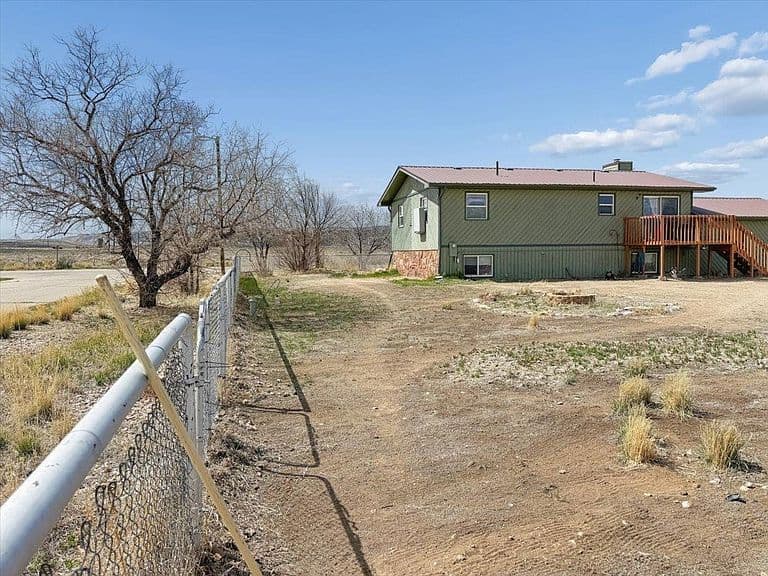 723 W Valley Rd photo 3