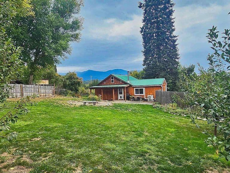 6733 Chippewa Dr photo 3