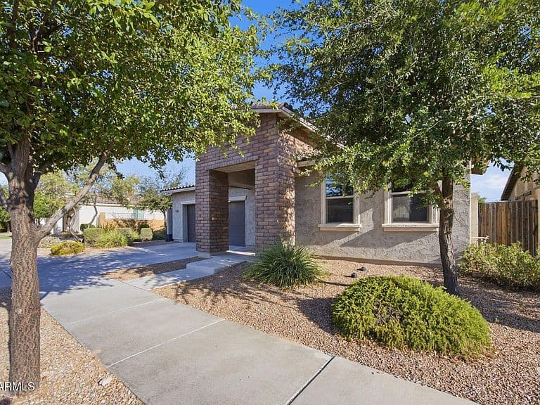 22510 E MUNOZ Street photo 3
