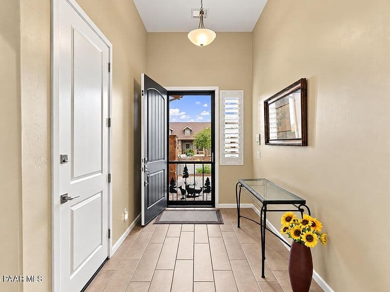 8370 N View Crst photo 5