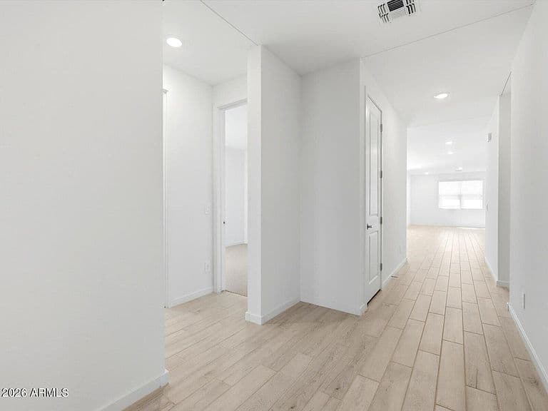 8425 W SARATOGA Way photo 3