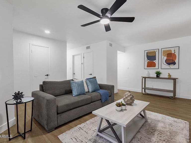 2121 S PENNINGTON -- #21 photo 2
