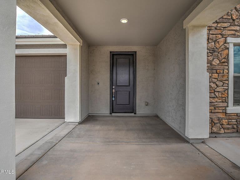 42420 W ROJO Street photo 4