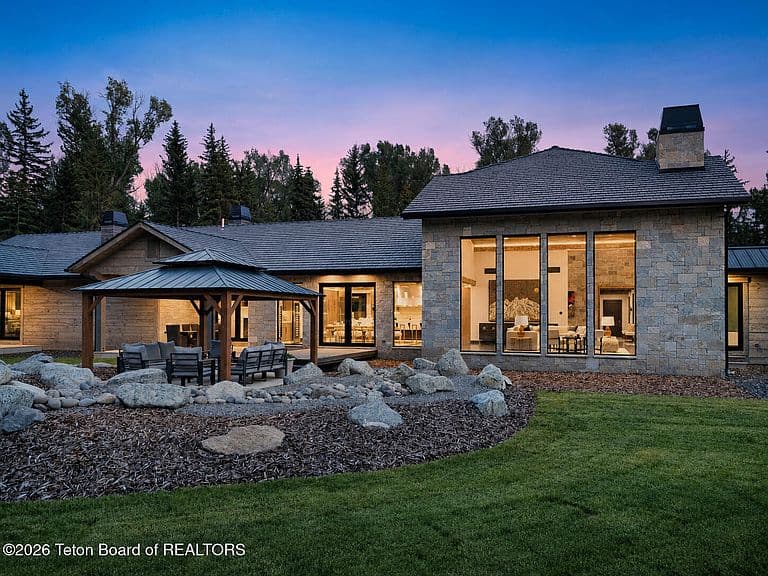8910 Porter Loop photo 4