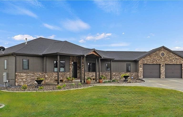 1626 Polo Ln photo 1