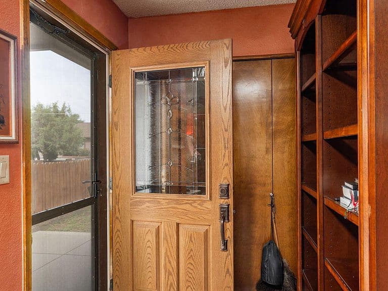 1765 Meadowridge Rd photo 3