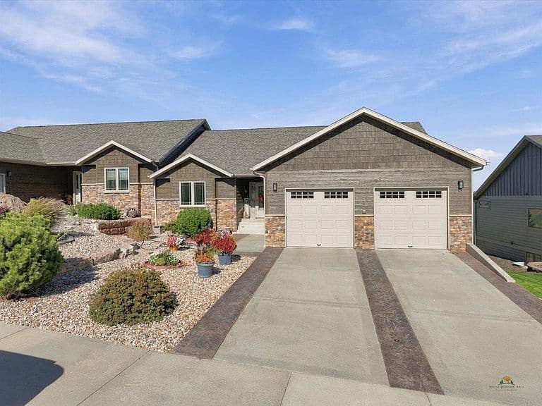 7718 Duke Pkwy photo 1