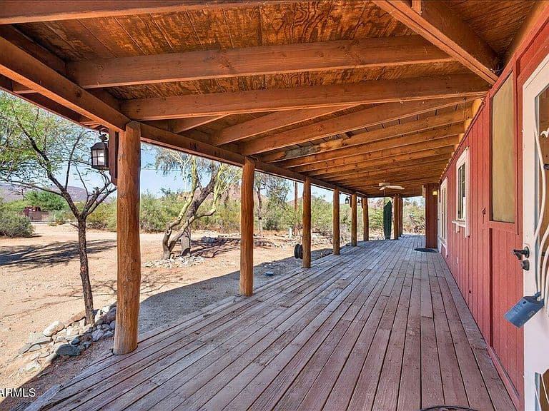 602 W CIRCLE MOUNTAIN Road photo 4
