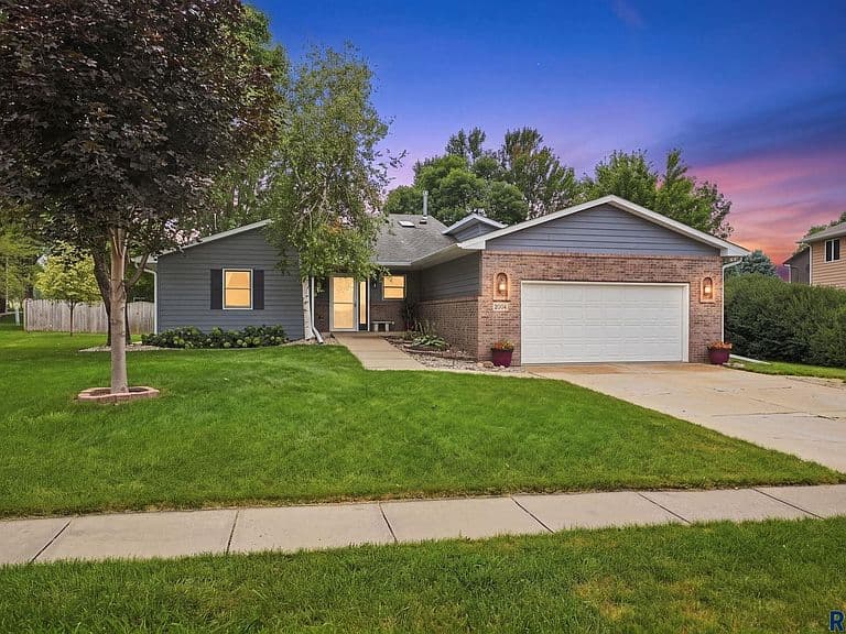 2052 S Bradford Ct photo 1