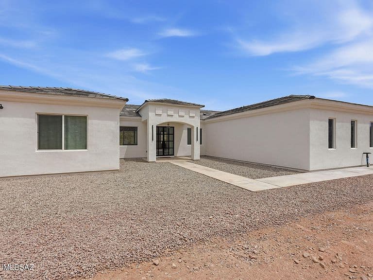 419 Rio Rico Dr photo 4