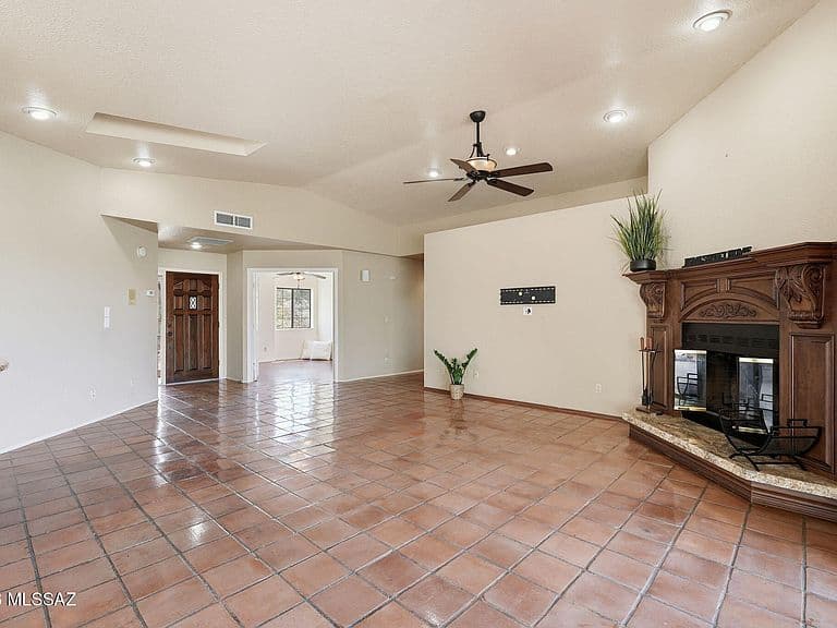 4221 N Summer Set Dr photo 3