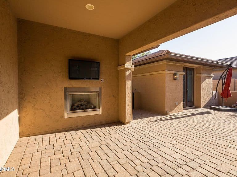16716 W HOLLY Street photo 5