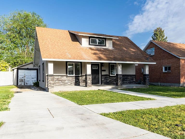 1610 Miller Ave photo 1