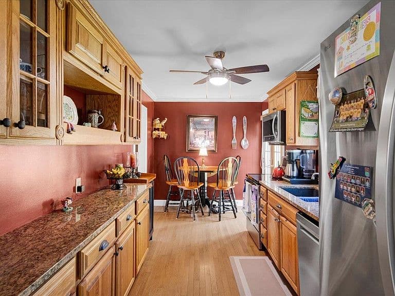 1688 North Avenue photo 4