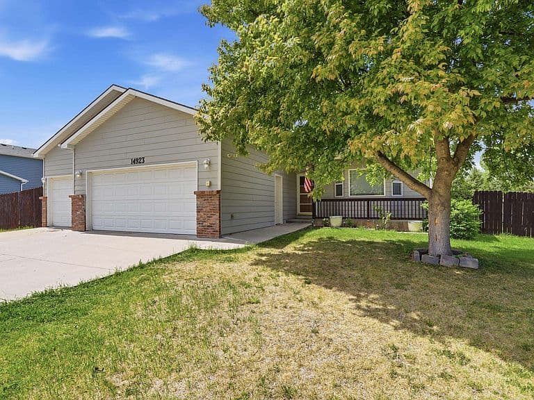 14923 Glenwood Dr photo 2