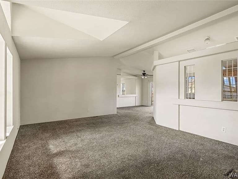 2389 Castle Rock Cir photo 5