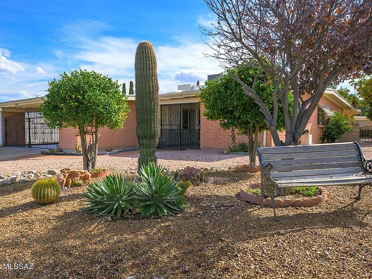 413 W San Ignacio photo 3