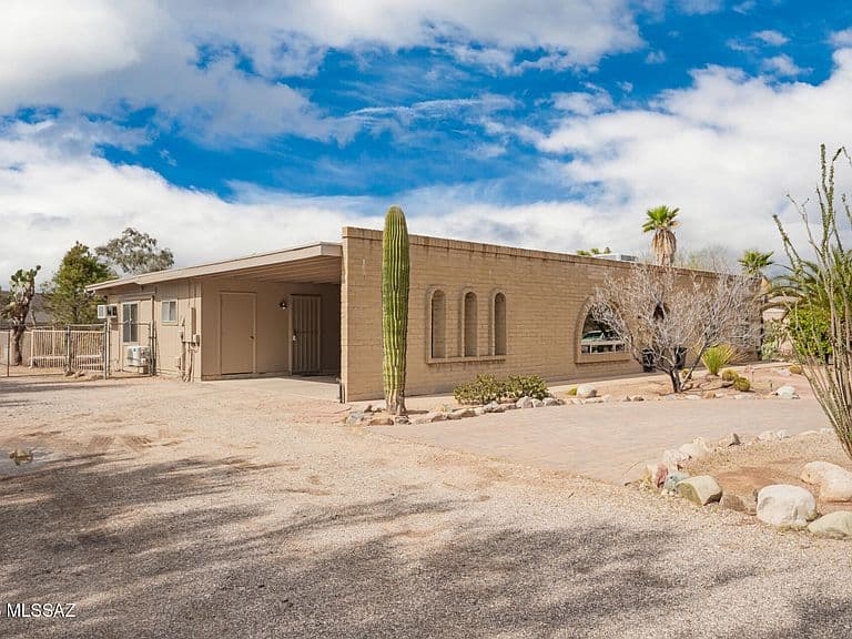 7309 N Paseo Ronceval photo 5