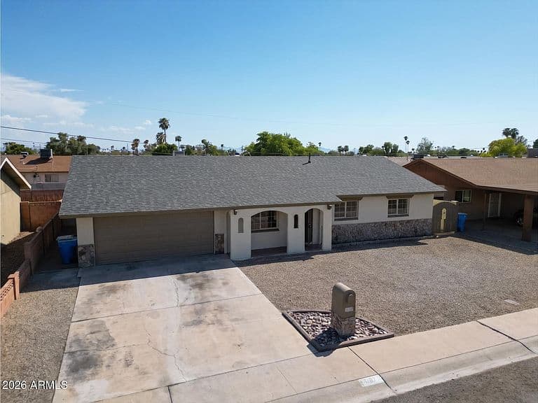 4147 W Echo Lane photo 1