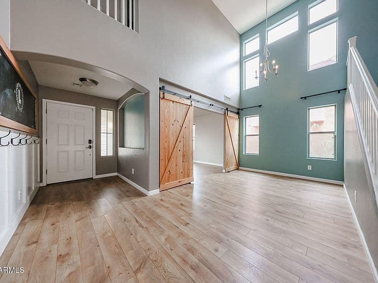 24885 W WAYLAND Drive photo 3