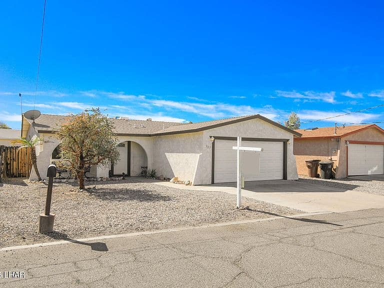 325 N Misty Ln photo 1