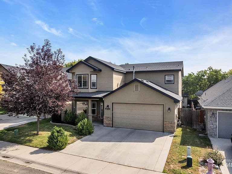 9585 W Canford Dr photo 2