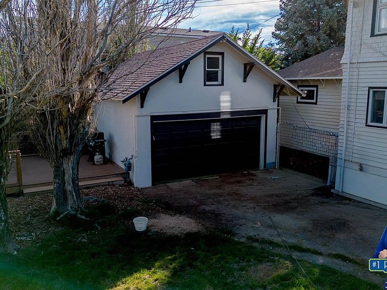 117 W Cedar St photo 4