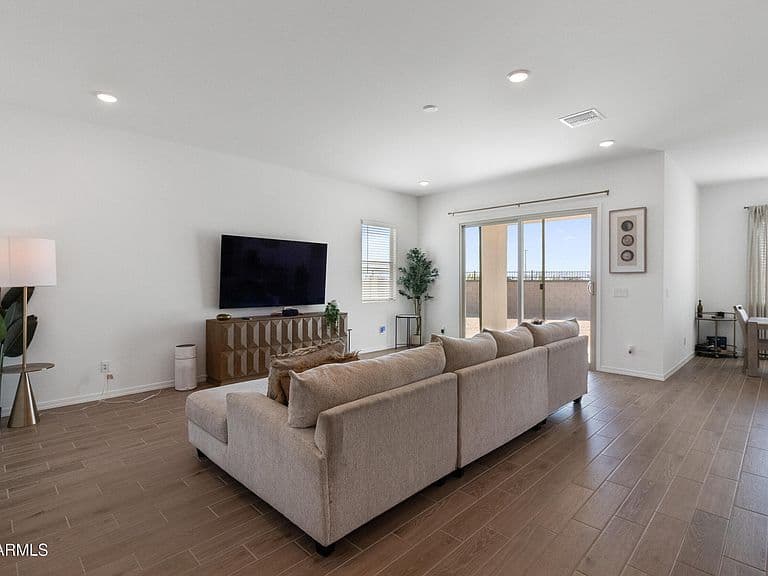 24099 W ALBENIZ Place photo 3