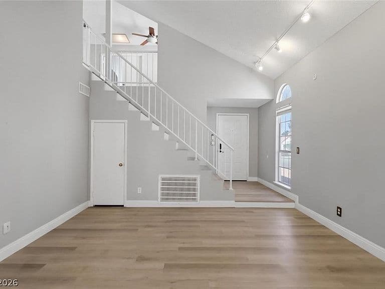 8912 Surf View Dr photo 4