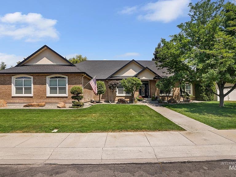 881 Morning Sun Dr photo 1