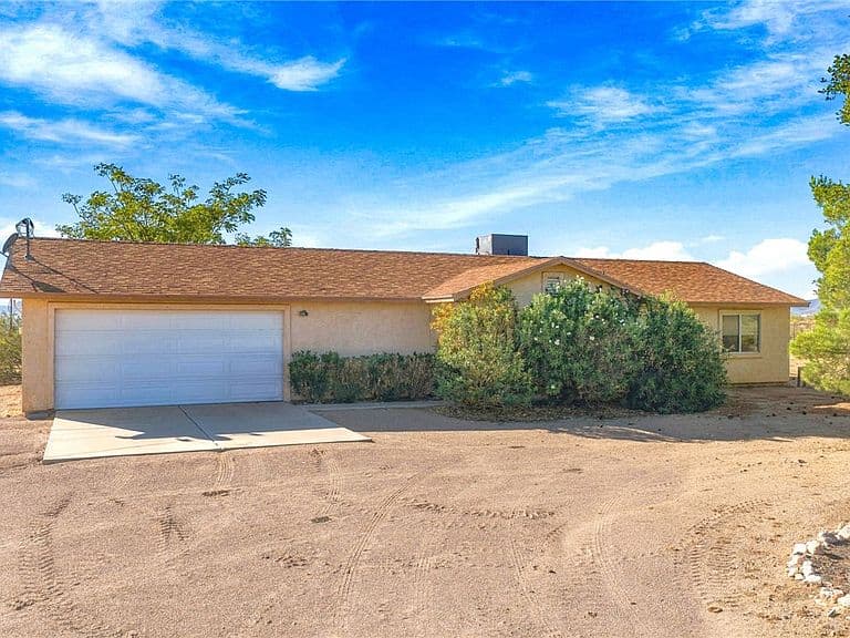 3739 N Hope Road photo 1