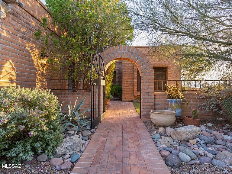 4209 N Camino De Carrillo photo 2