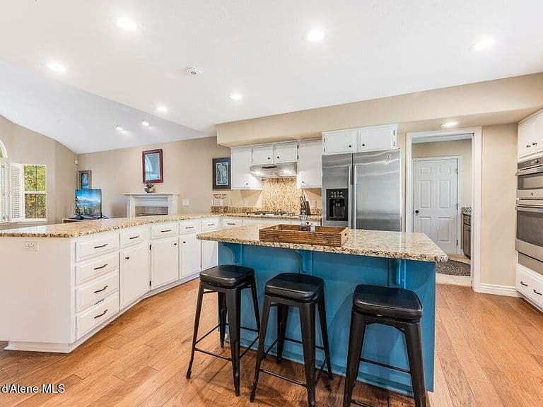 12245 N Friar Dr photo 5