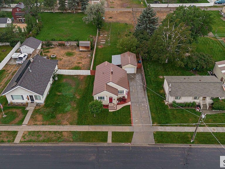 154 N Milton Ave photo 3