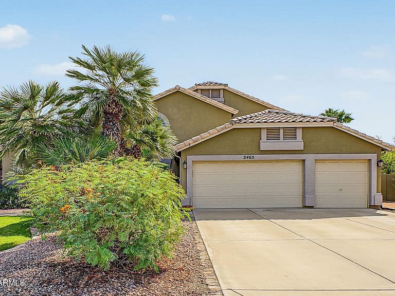 2465 E DRAKE Street photo 3